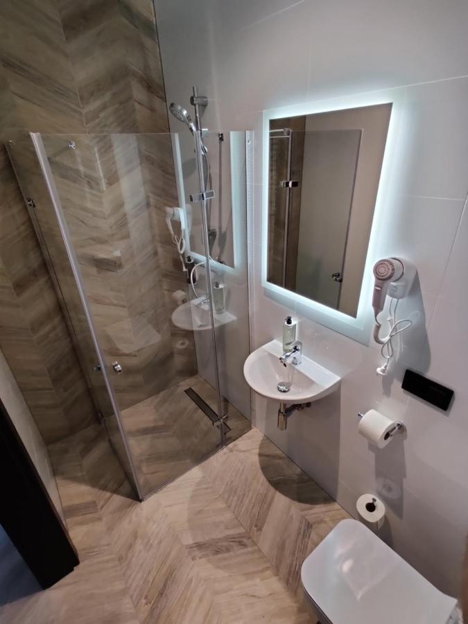Nowe M4 Centrum - Blisko Suntago Bed and breakfast Zyrardow